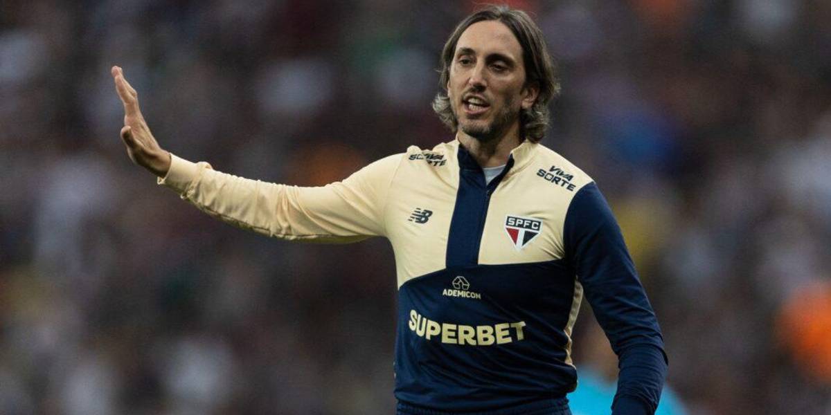 Luis Zubeldía arremete contra Michel Deller y revela su polémica salida de Barcelona SC