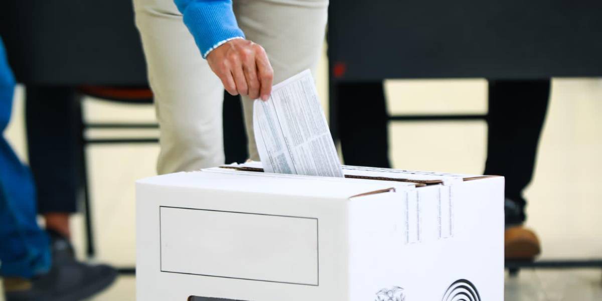 481 373 ecuatorianos están habilitados para votar en el exterior en la consulta popular y referéndum 2025