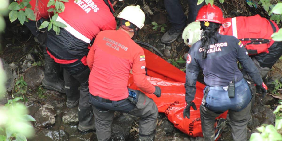El cadáver de un hombre fue rescatado de una quebrada en Tambillo