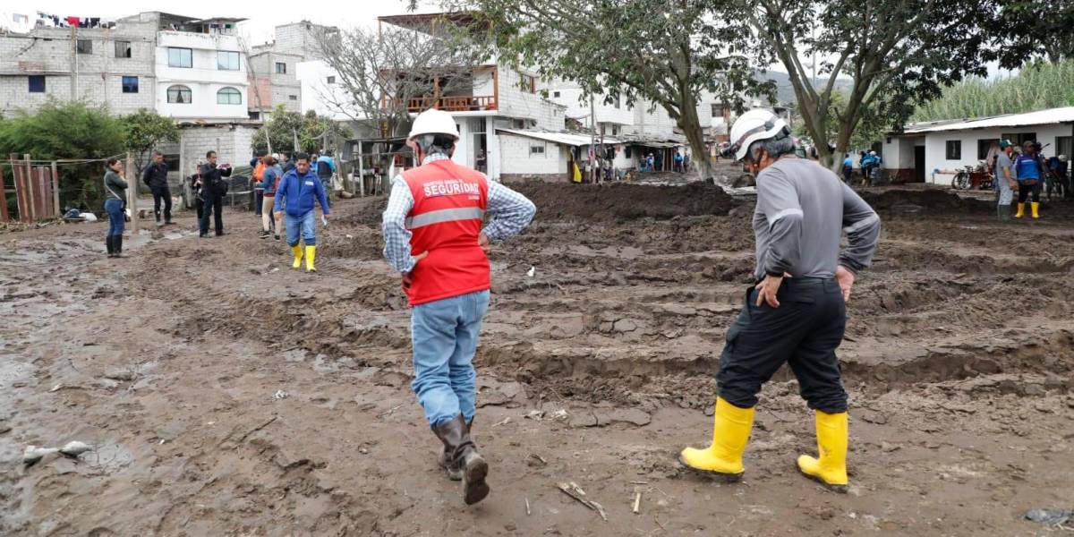 20 casas afectadas en Guayllabamba, por desbordamiento de una quebrada