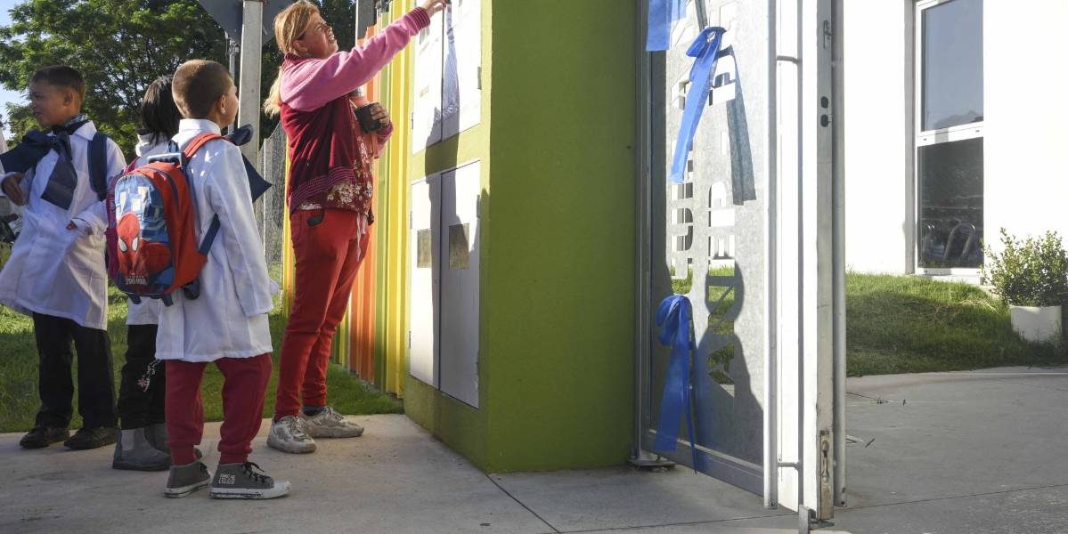 Uruguay: más de 300 mil estudiantes iniciaron su año electivo en medio de cuatro paros nacionales