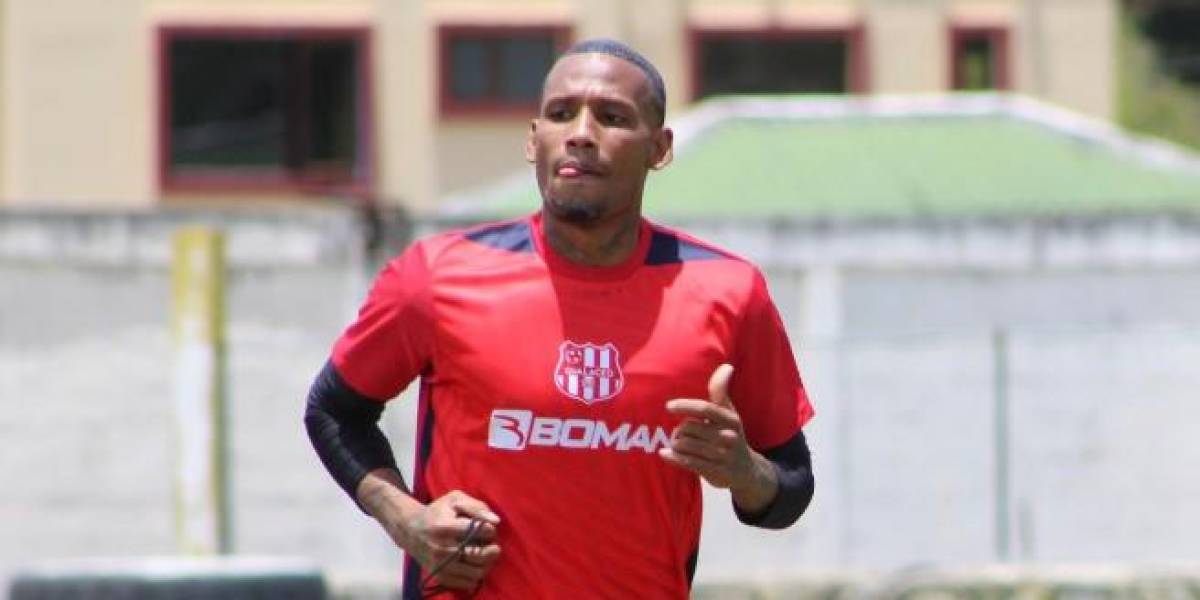 Liga Pro: Vinicio Angulo saldrá de Gualaceo por faltar a los entrenamientos y no contestar el teléfono