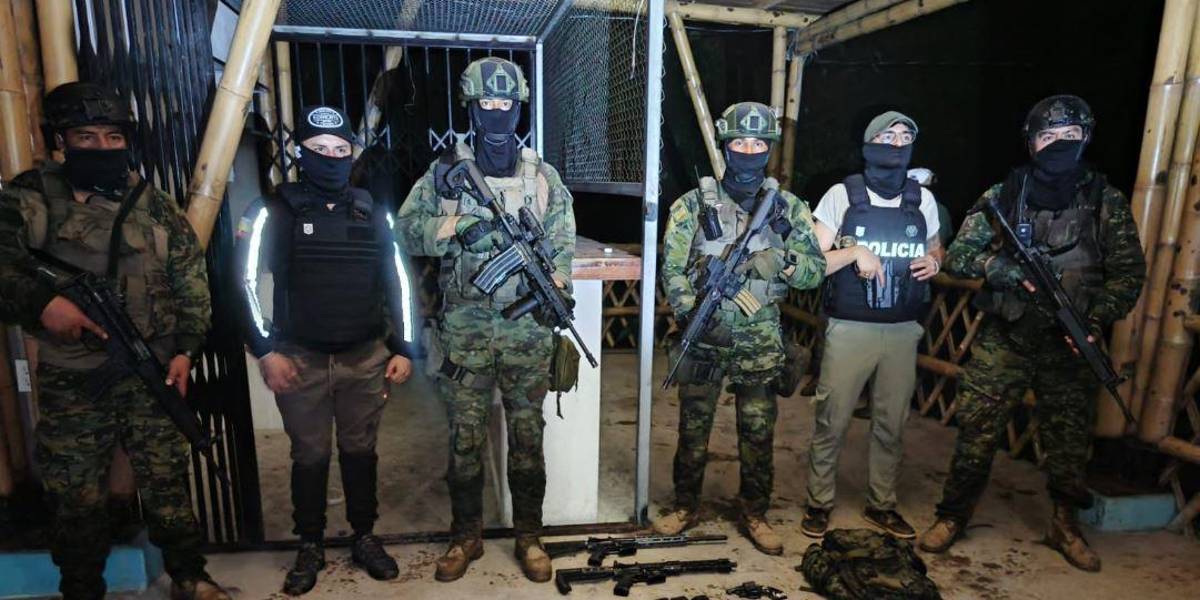 Militares y policías incautaron armamento de los Comandos de la Frontera en Sucumbíos