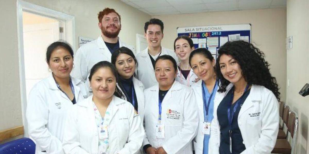 Ministerio de Salud establece los pagos que recibirán médicos y enfermeros residentes