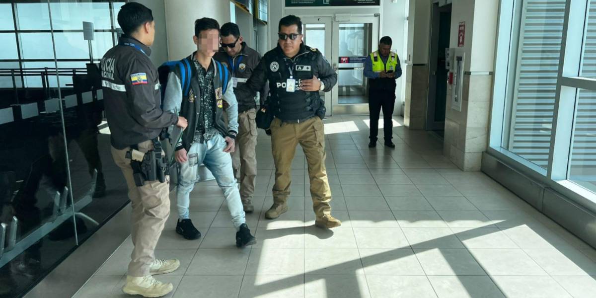 Un presunto asesino de Santo Domingo de los Tsáchilas fue deportado desde Colombia