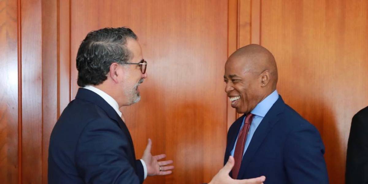 Eric Adams, alcalde de Nueva York, llegó a Quito para una agenda de trabajo