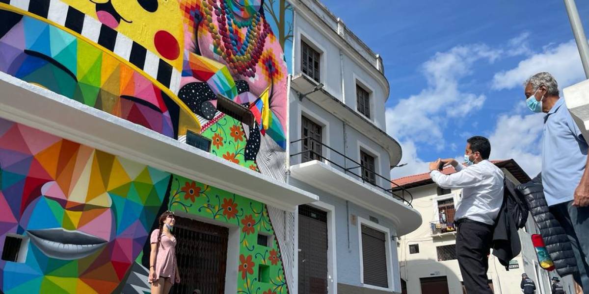 Quito: mural de Pikachu en la avenida 24 de Mayo atrae a turistas