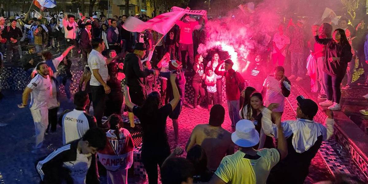 Quito se pintó de blanco por la Copa Sudamericana de Liga