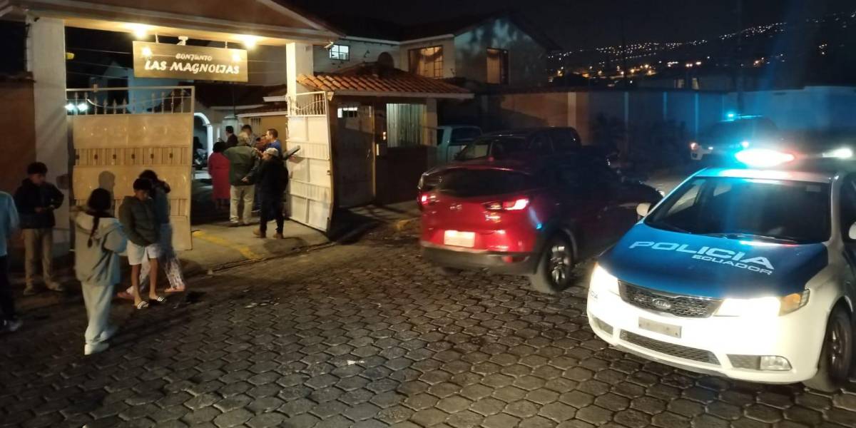 Ocho sujetos robaron en conjunto residencial en Quito y se enfrentaron a bala con la Policía