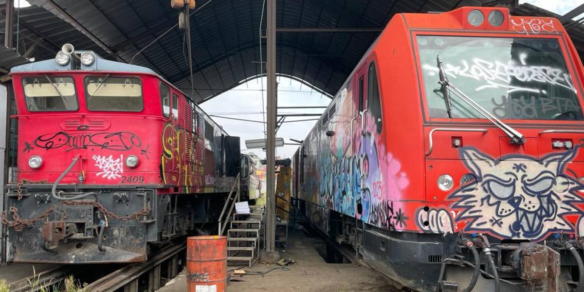 Las locomotoras de los Ferrocarriles del Ecuador agonizan en los talleres de Chiriyacu