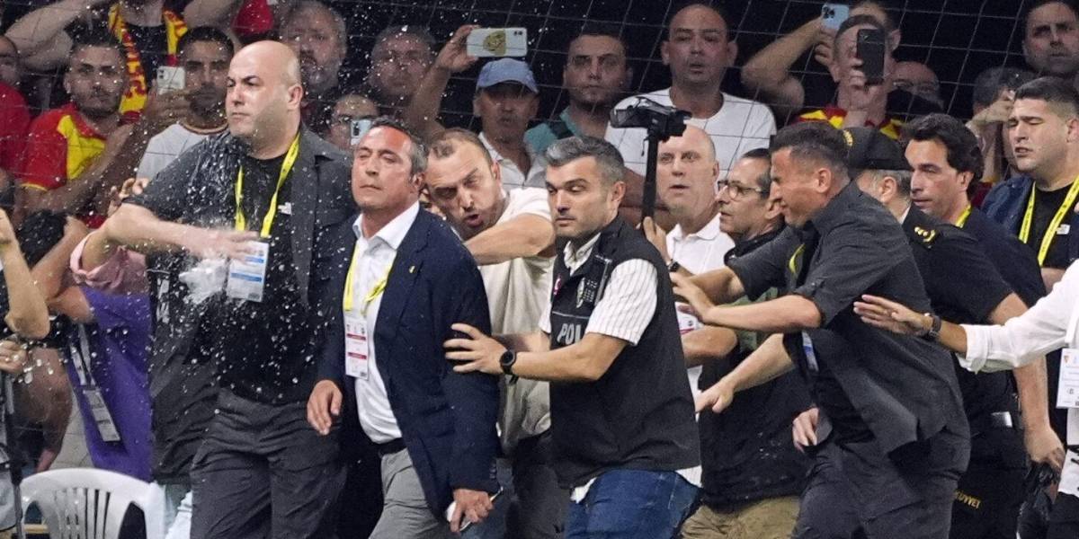 El Fenerbahçe acusa de terrorismo futbolero al Göztepe por agresión a su presidente