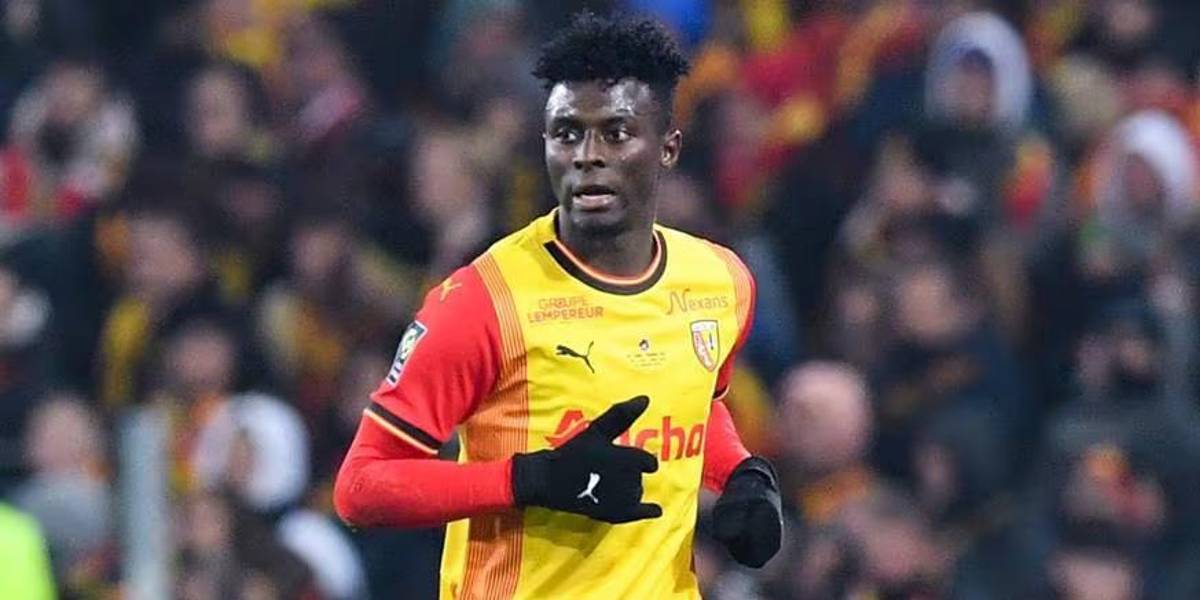 El Lens adquiere los derechos deportivos de Jhoanner Chávez por USD 4,8 millones