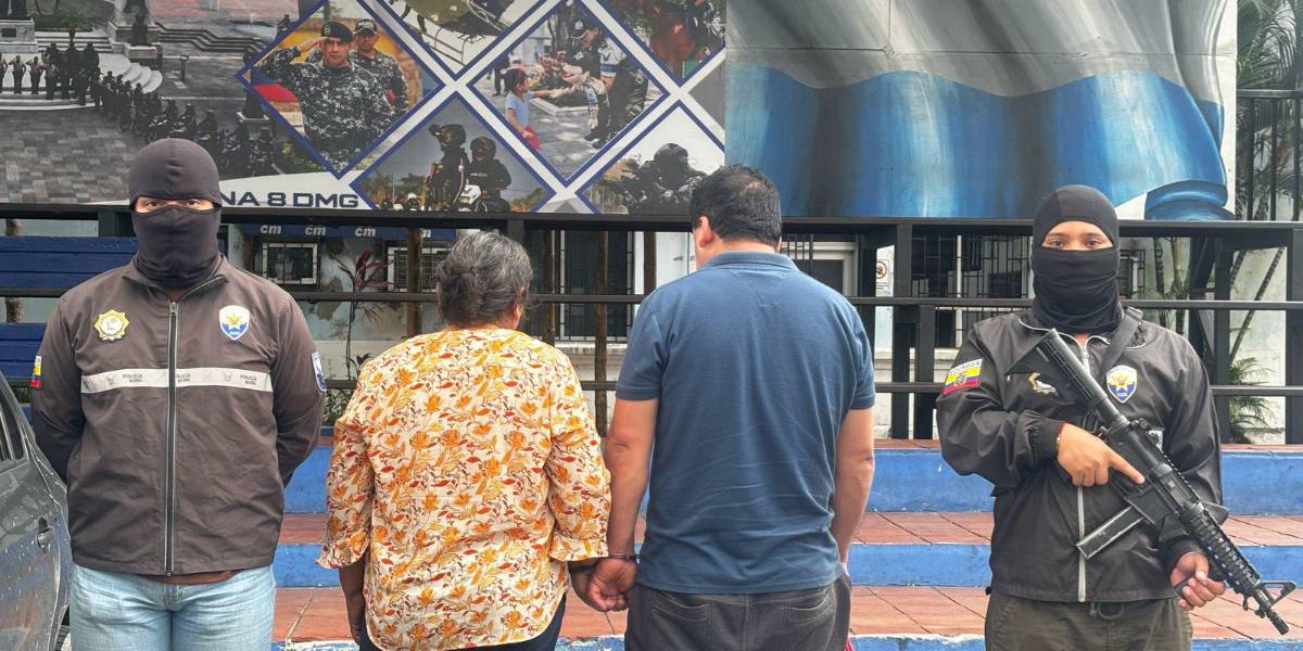 Una pareja fue detenida mientras transportaba ocho revólveres en Durán