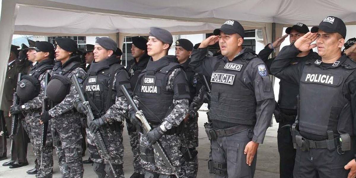 Más de 58 000 policías darán seguridad en el feriado por el Día de Difuntos e Independencia de Cuenca