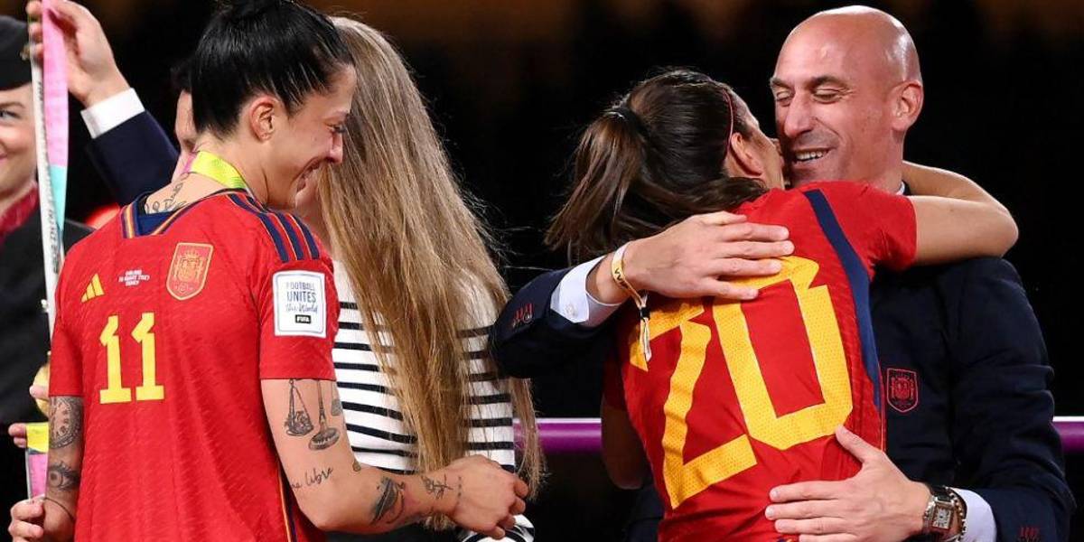 La Liga Femenina española solicita la inhabilitación de Luis Rubiales