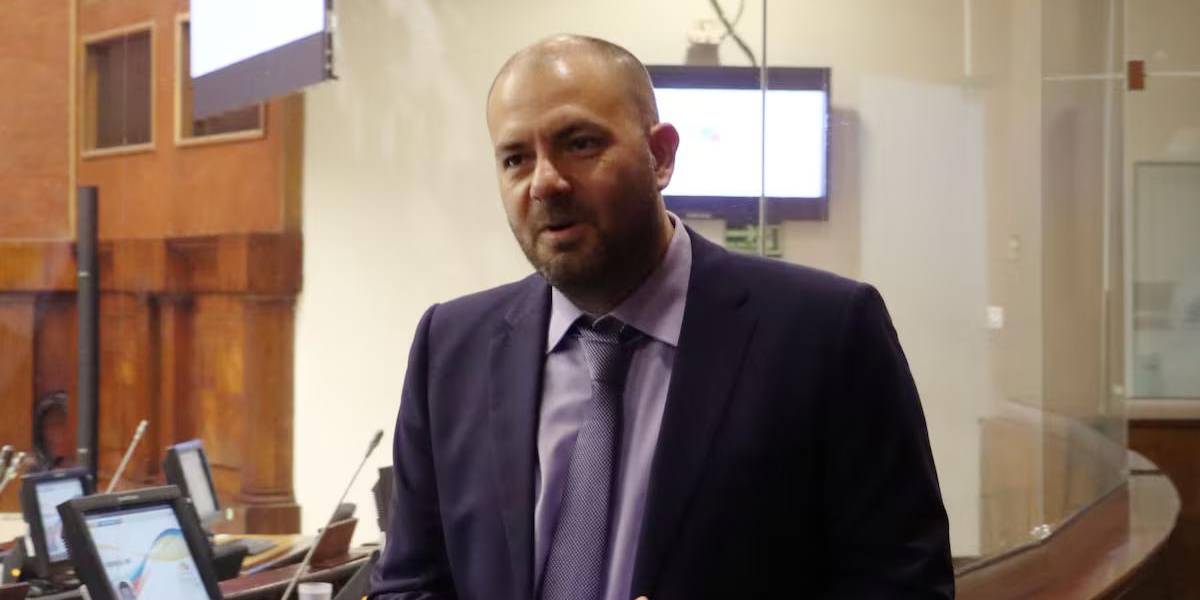 El exconsejero Juan Esteban Guarderas solicita la remoción inmediata de delegados del Consejo Nacional Electoral