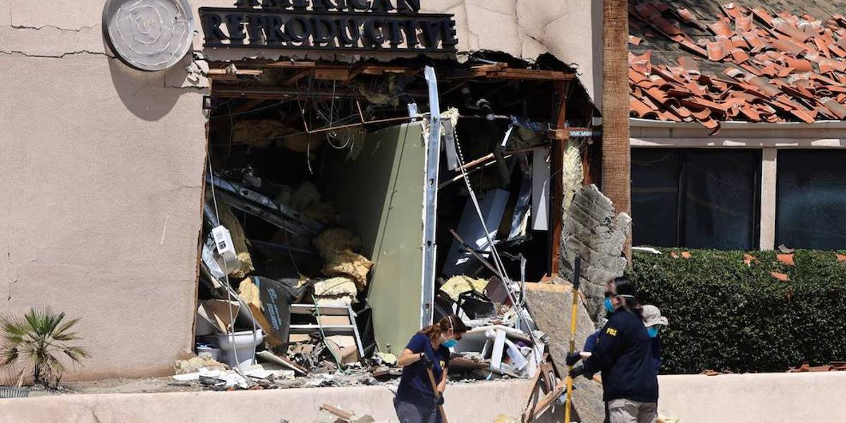 Un carro bomba en una clínica de fertilidad en Palm Springs deja un muerto y cuatro heridos