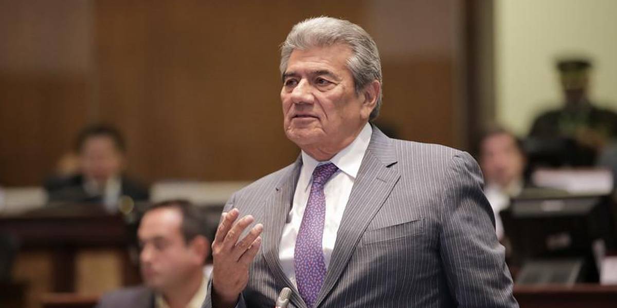 Carlos Falquez Batallas, exasambleísta y ex alcalde de Machala, fallece a los 81 años