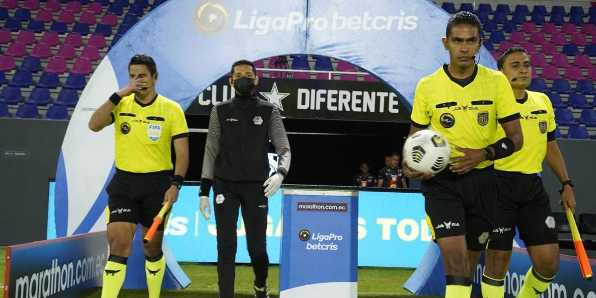 LigaPro solicitaría al COE Nacional aforo del 75% en los estadios de serie A y B