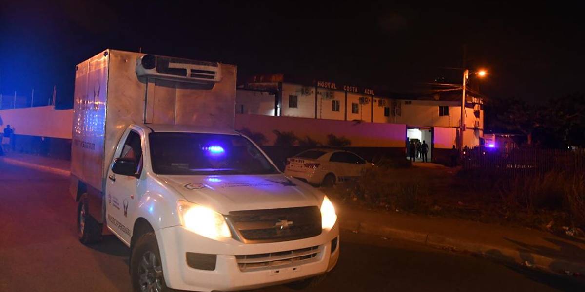 Manta: sicarios gritaron alto policía para atacar en un hostal, según testigo