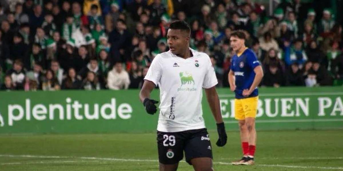 La AS Roma quiere fichar a un delantero español de padres ecuatorianos