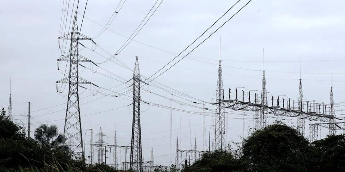 Ecuador proyecta instalar cerca de 8 000 megavatios hasta 2030 para superar crisis energética