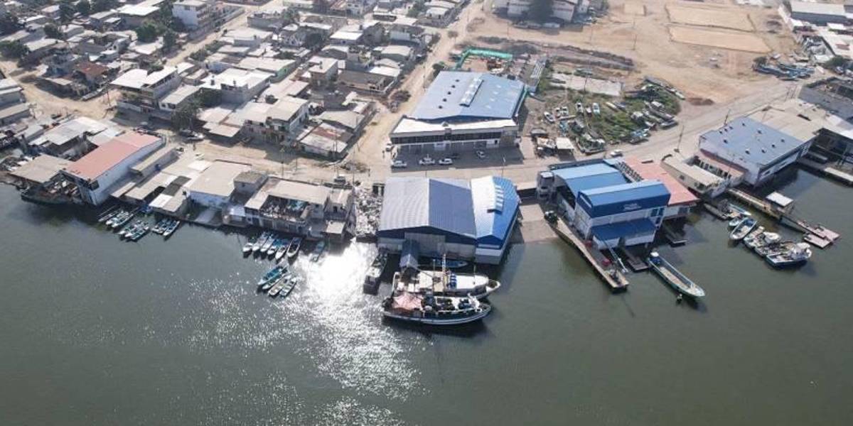 Violencia en El Oro: ataque en altamar y balacera contra cuartel policial