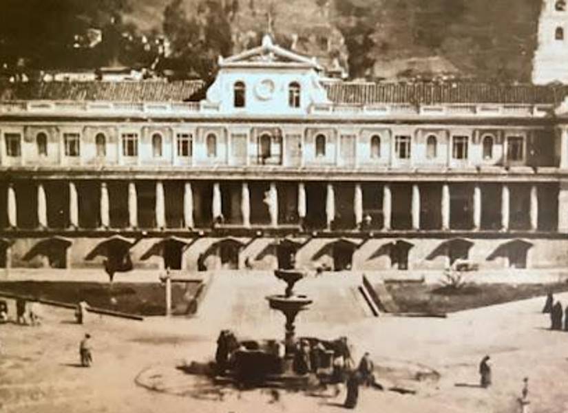 Los exteriores del Palacio de Carondelet, en el Centro Histórico de Quito.