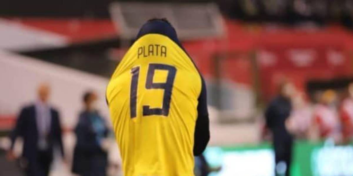 Gonzalo Plata no fue citado ni a la banca para el partido ante Perú