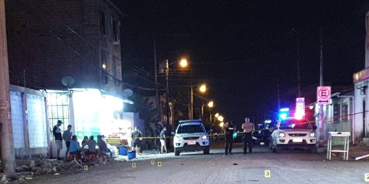 Explosivo detonó al pie de una casa en el Suburbio de Guayaquil