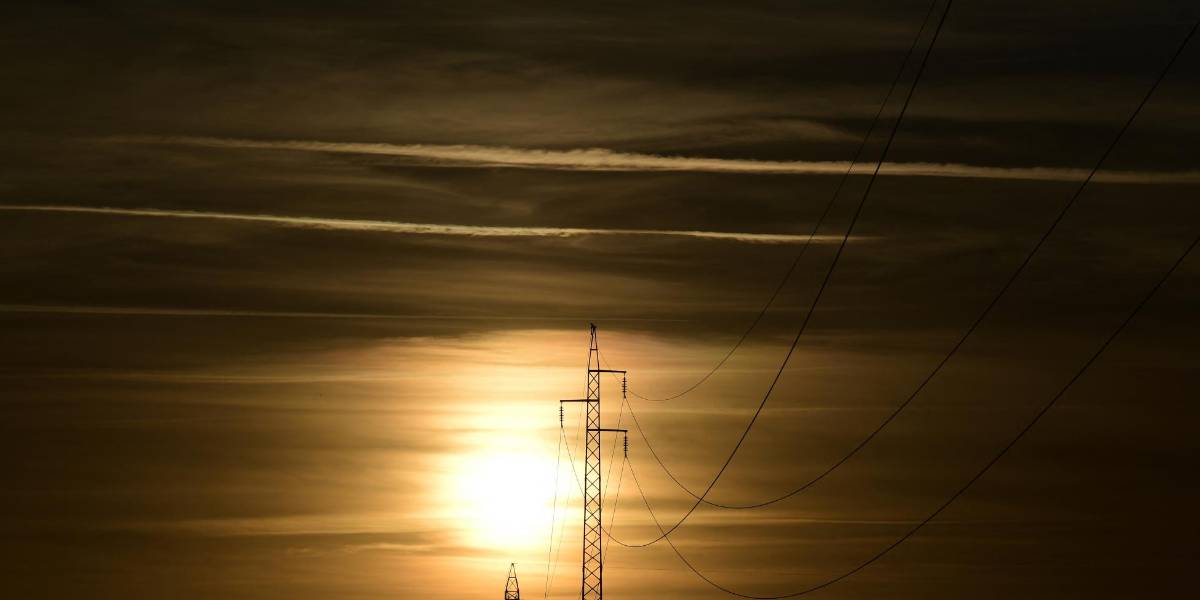 España: Se restablece la electricidad en un 35 % tras masivo apagón