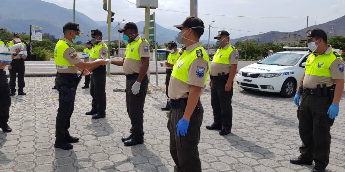 COE Nacional: 100 mil funcionarios trabajarán para controlar movilidad durante el feriado de carnaval