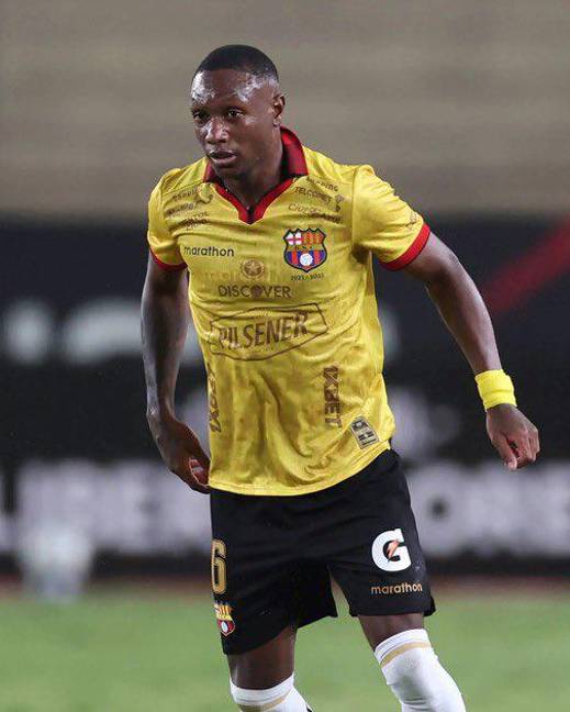 Aníbal Chalá podrá salir de Barcelona a Olimpia de Paraaguay.