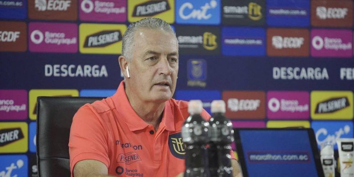 Gustavo Alfaro: Todavía tenemos un pie fuera del Mundial