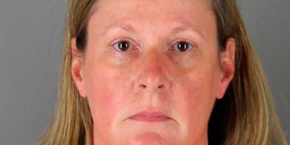 Un jurado de EE.UU. declara culpable Kim Potter, policía que mató a un joven negro