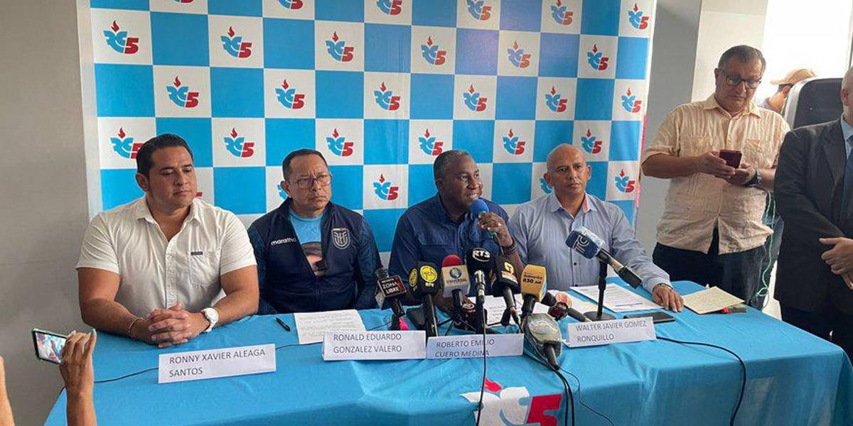 Exasambleístas correístas acusados por Christian Zurita advierten con demanda penal