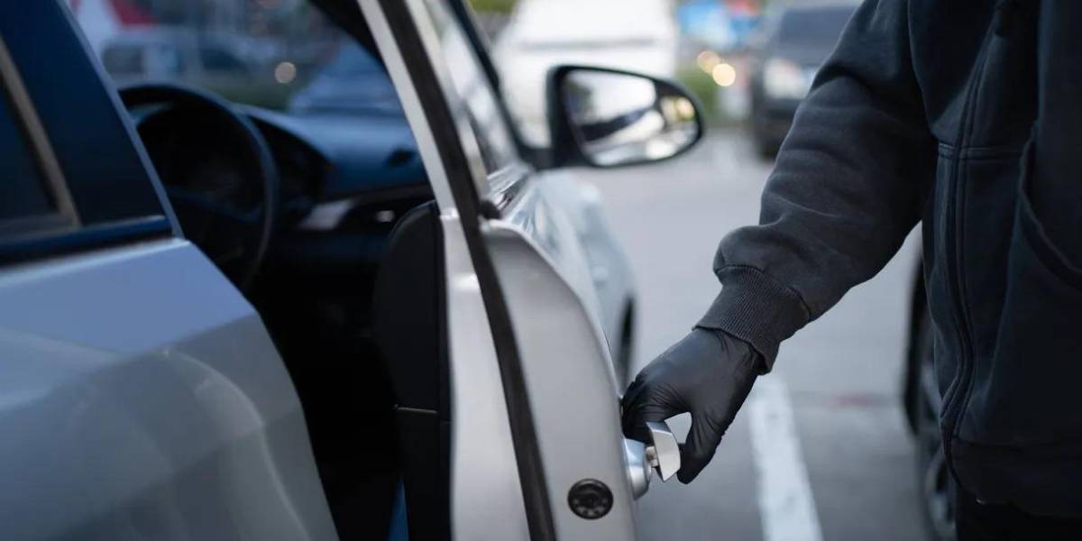 Las aseguradoras limitan la cobertura vehicular en Ecuador ante la crisis de inseguridad