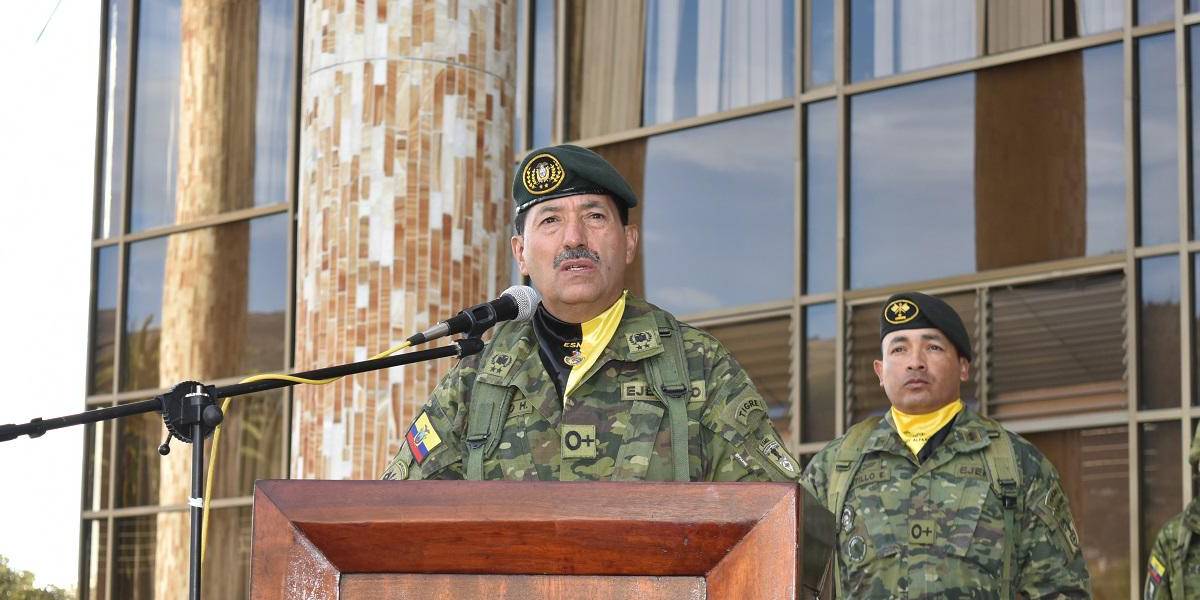 El presidente Daniel Noboa nombra al general Henry Delgado Salvador como comandante del Ejército