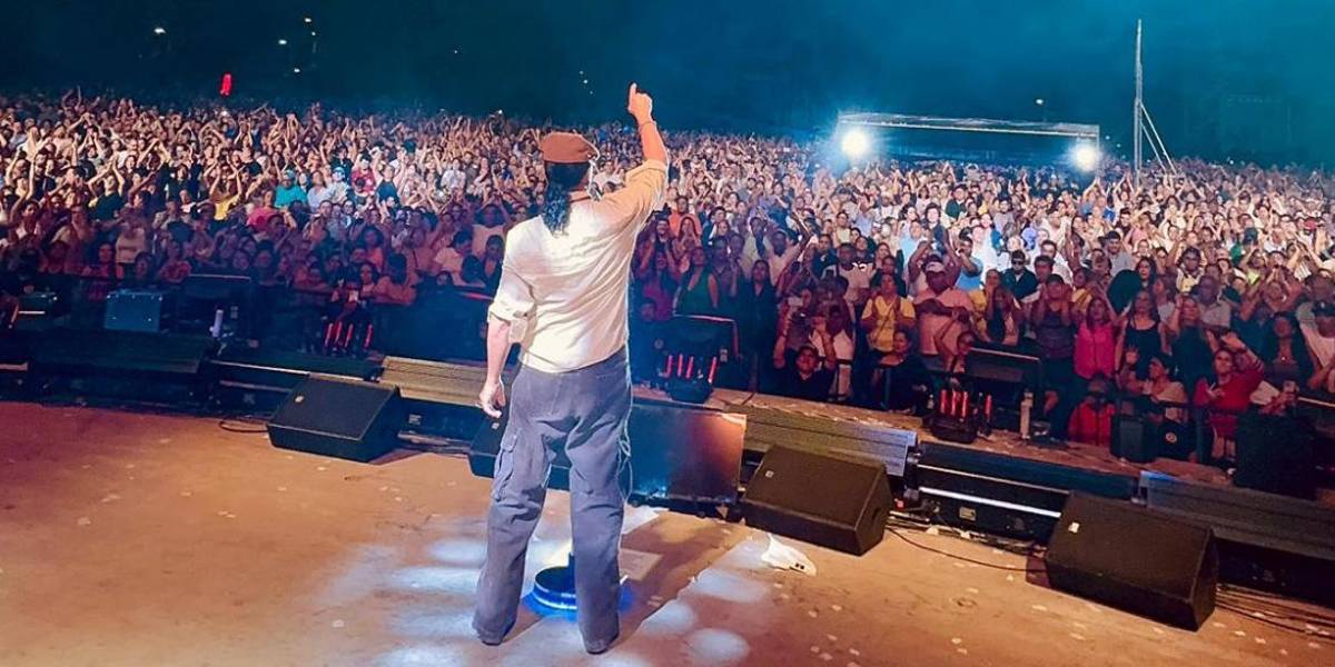 Elvis Crespo y Víctor Manuelle encendieron la Gran Feria de Guayaquil con sabor caribeño