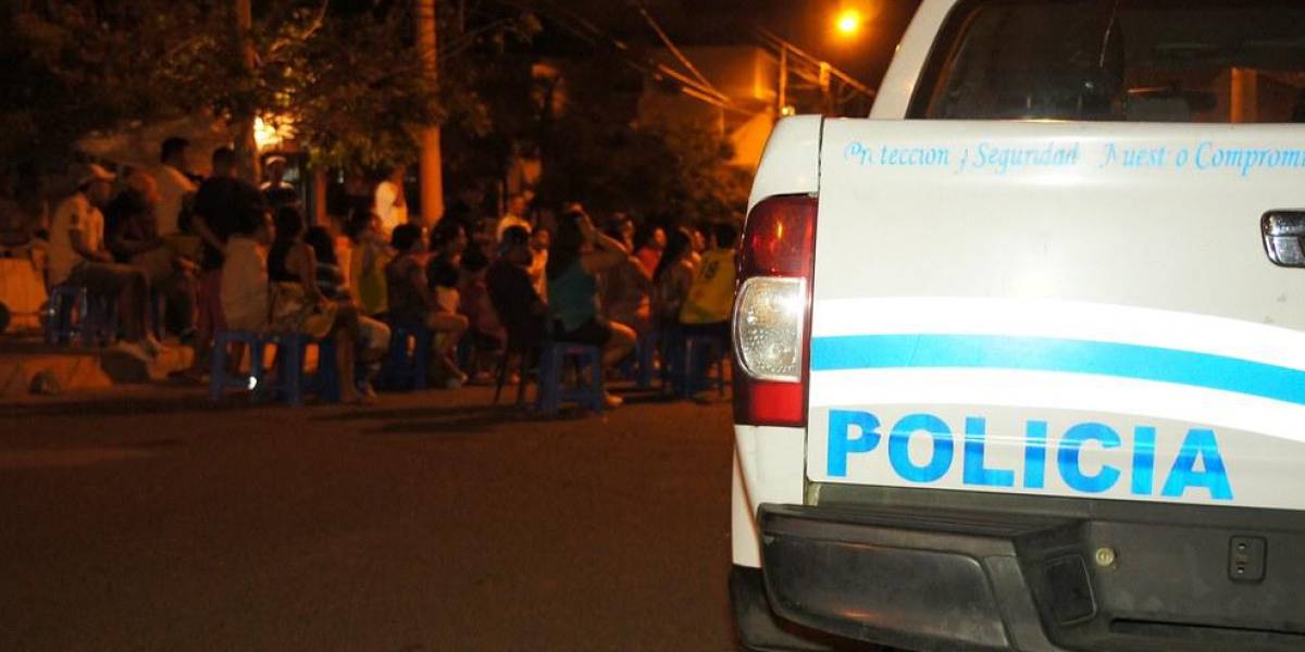 Un policía murió tras ser arrollado por un camión en El Empalme, provincia del Guayas