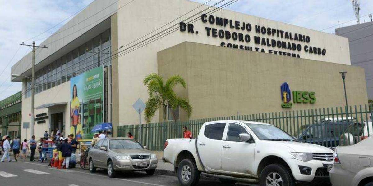 Un capitán en servicio pasivo de la Armada es el nuevo gerente del hospital Teodoro Maldonado Carbo