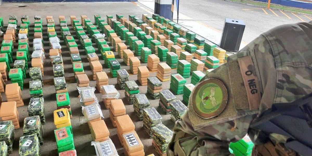 En menos de 24 horas, incautan en Panamá casi 3 toneladas de droga; uno de los cargamentos salió de Guayaquil