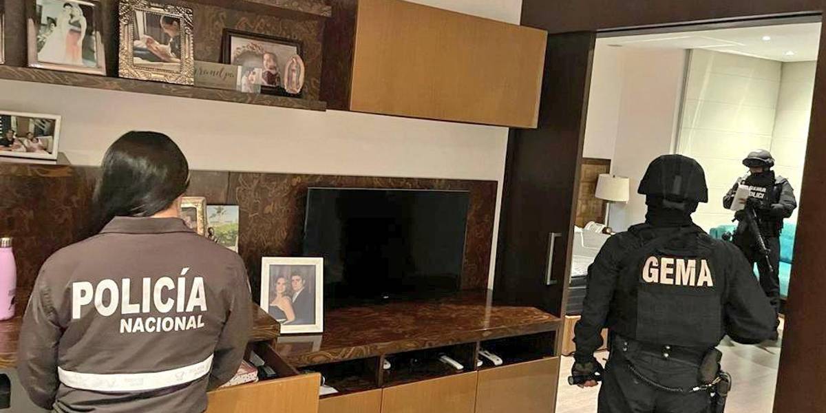 Allanan vivienda de asesor del exministro de Energía, Xavier Vera, quien es investigado por sobornos