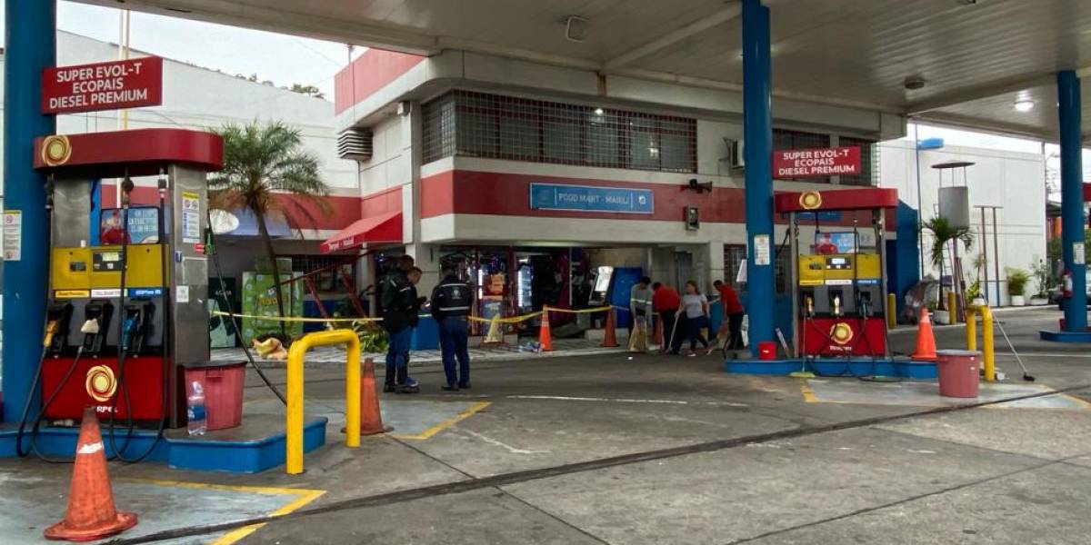 Una discoteca y una gasolinera de Guayaquil fueron atacadas con explosivos este viernes