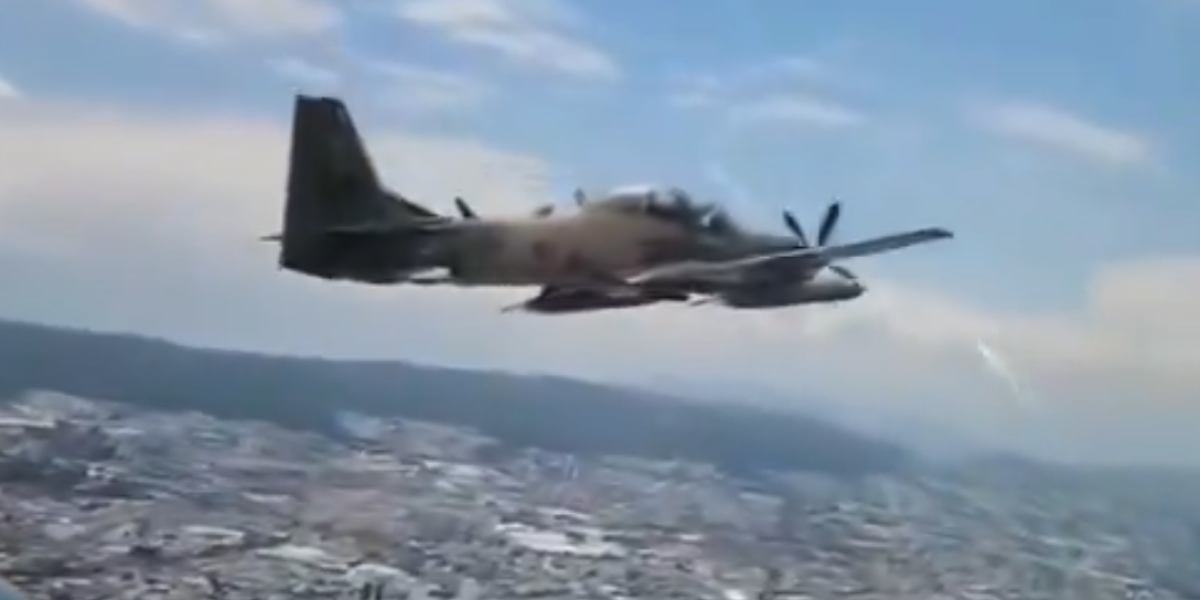 Los patrullajes aéreos se intensifican en Guayas y Manabí