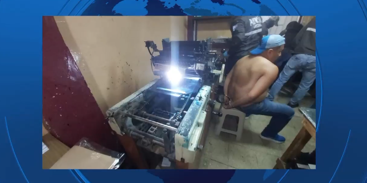 Imprenta en Guayaquil falsificaba billetes de $ 100 a partir de bolívares y billetes de $ 1