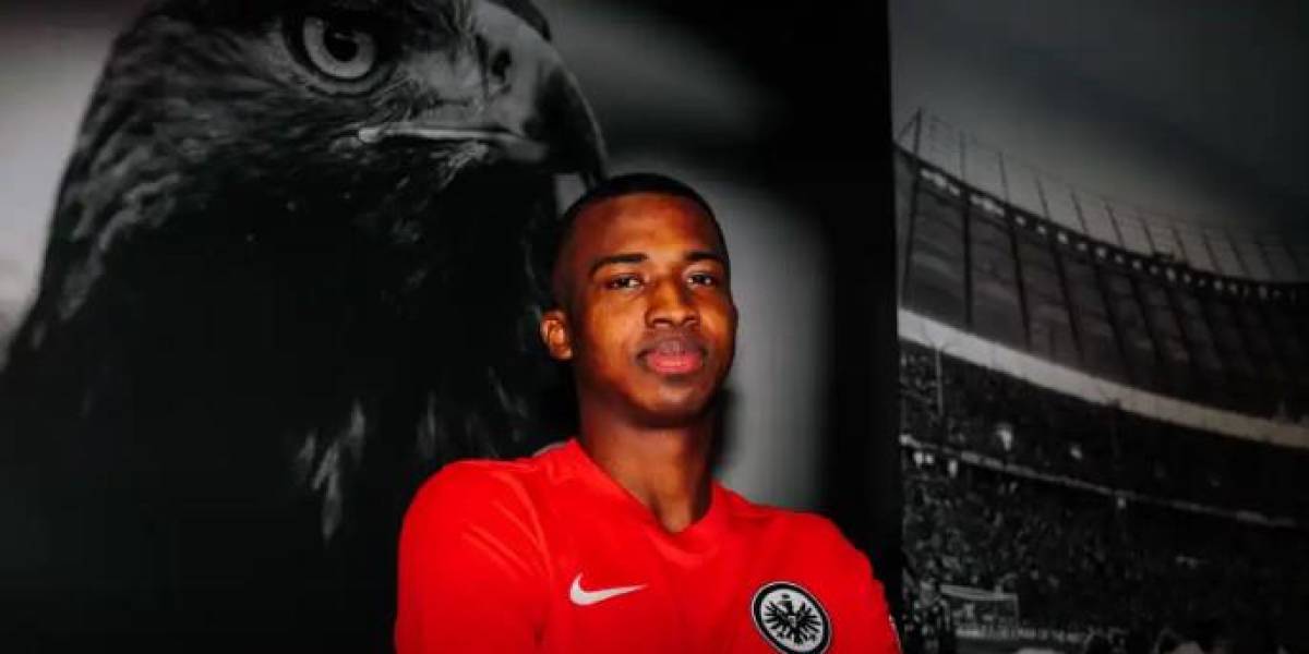 El Eintracht Frankfurt le puso precio a William Pacho y esperan su venta en verano