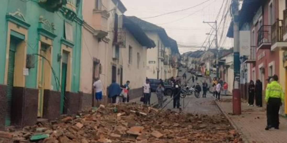 Más de 1.000 sismos leves se han registrado en zona volcánica de la frontera entre Ecuador y Colombia