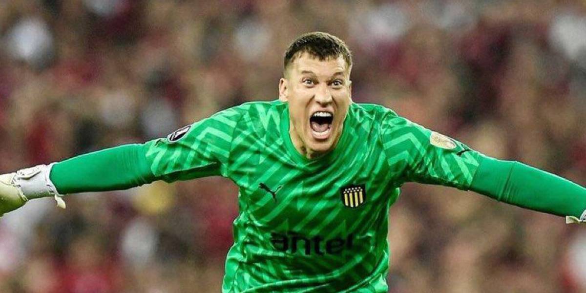 Peñarol ya tiene el reemplazo de Washington Aguerre, quien negocia con Barcelona SC