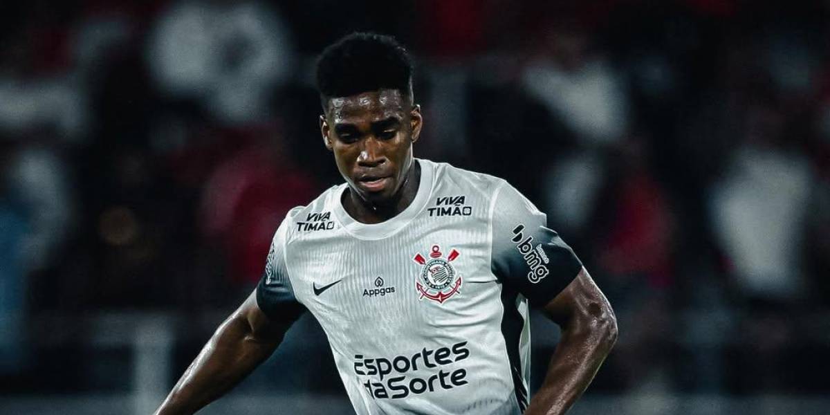 (VIDEO) Félix Torres salió expulsado con Corinthians en la Copa Sudamericana